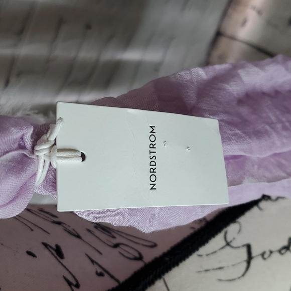 Nordstrom Light Purple/Lilac Lightweight Scarf NWT - Picture 4 of 5